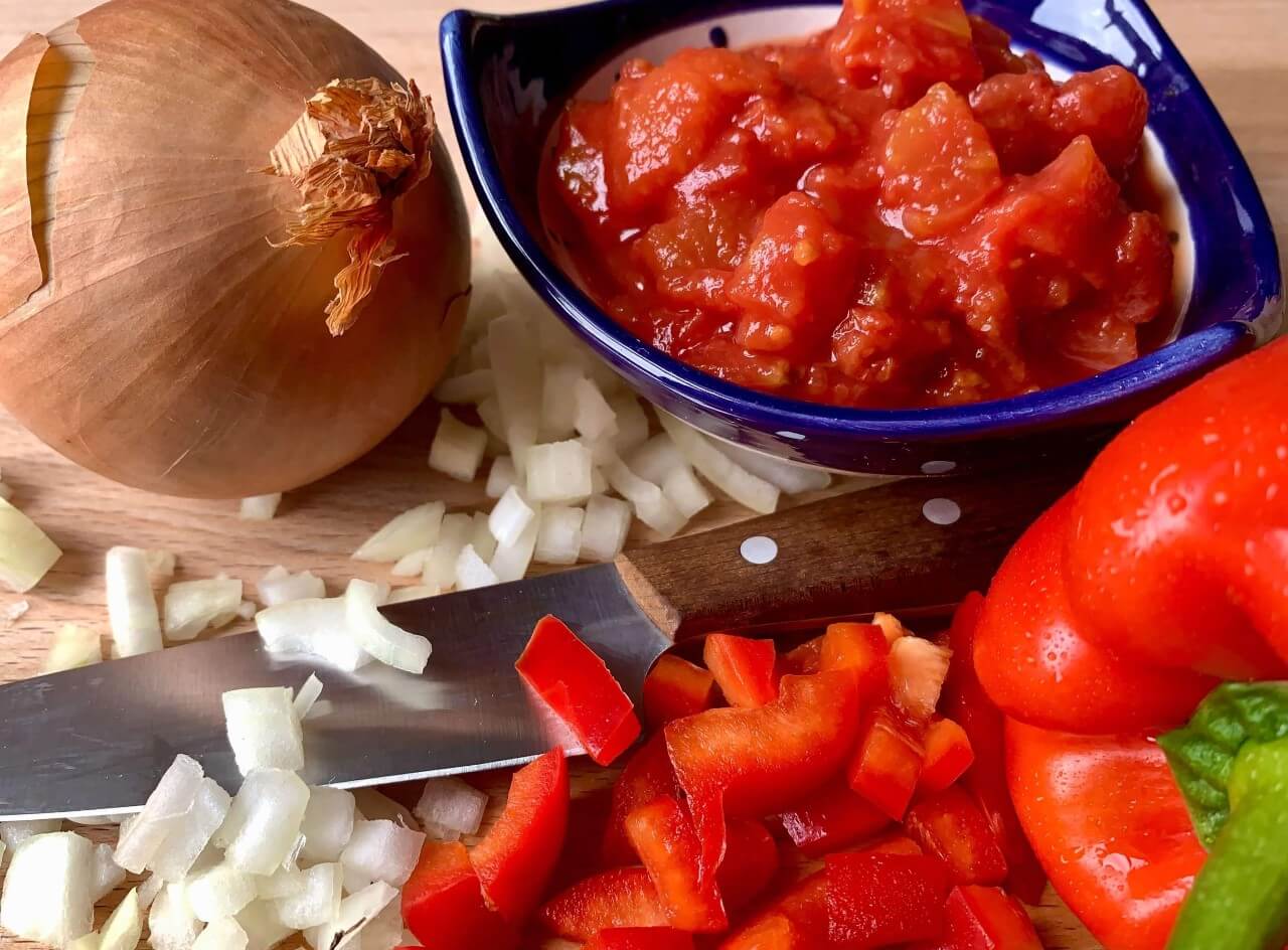 Just add three vegan ingredients to each Stewp Mix - Onions, chopped tomatoes & a third vegan ingredients such as a red pepper for the Tex-Mex Stewp. You can also add meat or a meat alternative.